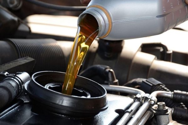 Thay Nhớt Xe Ô Tô: Bí Quyết Giữ Động Cơ Hoạt Động Tốt